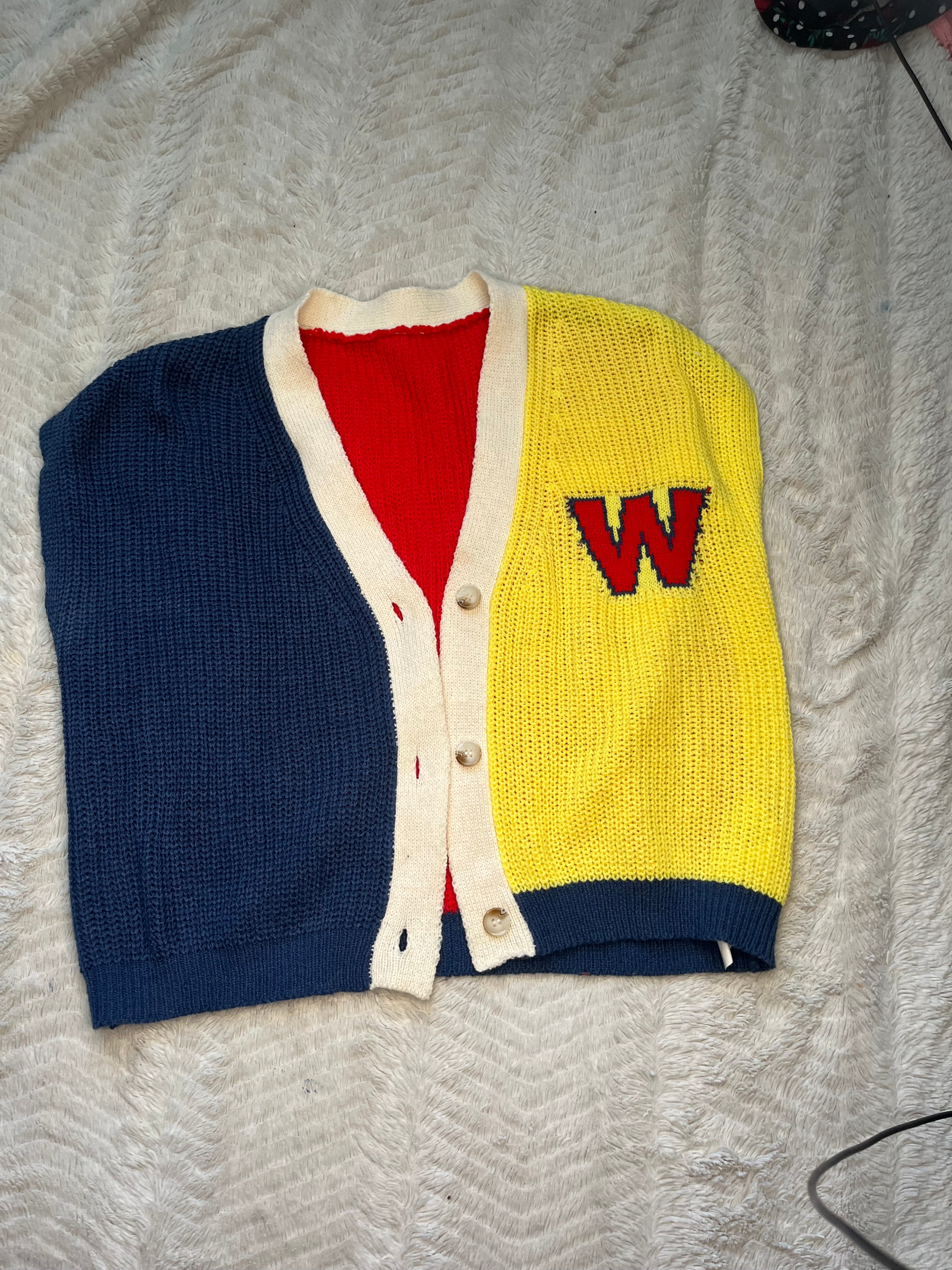 Color Block short sleeve sweater “Medium”