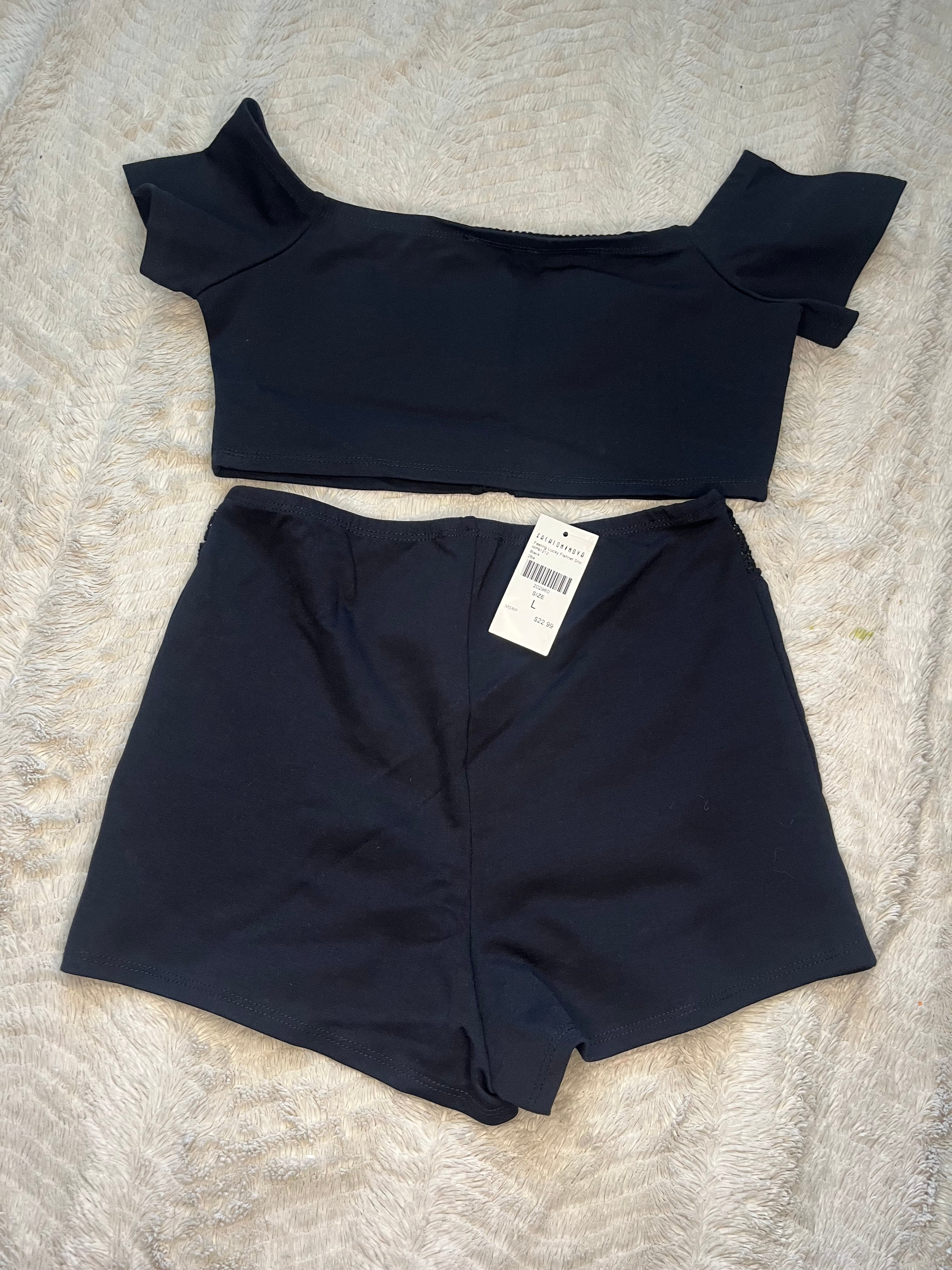 Fashion Nova set “Large”