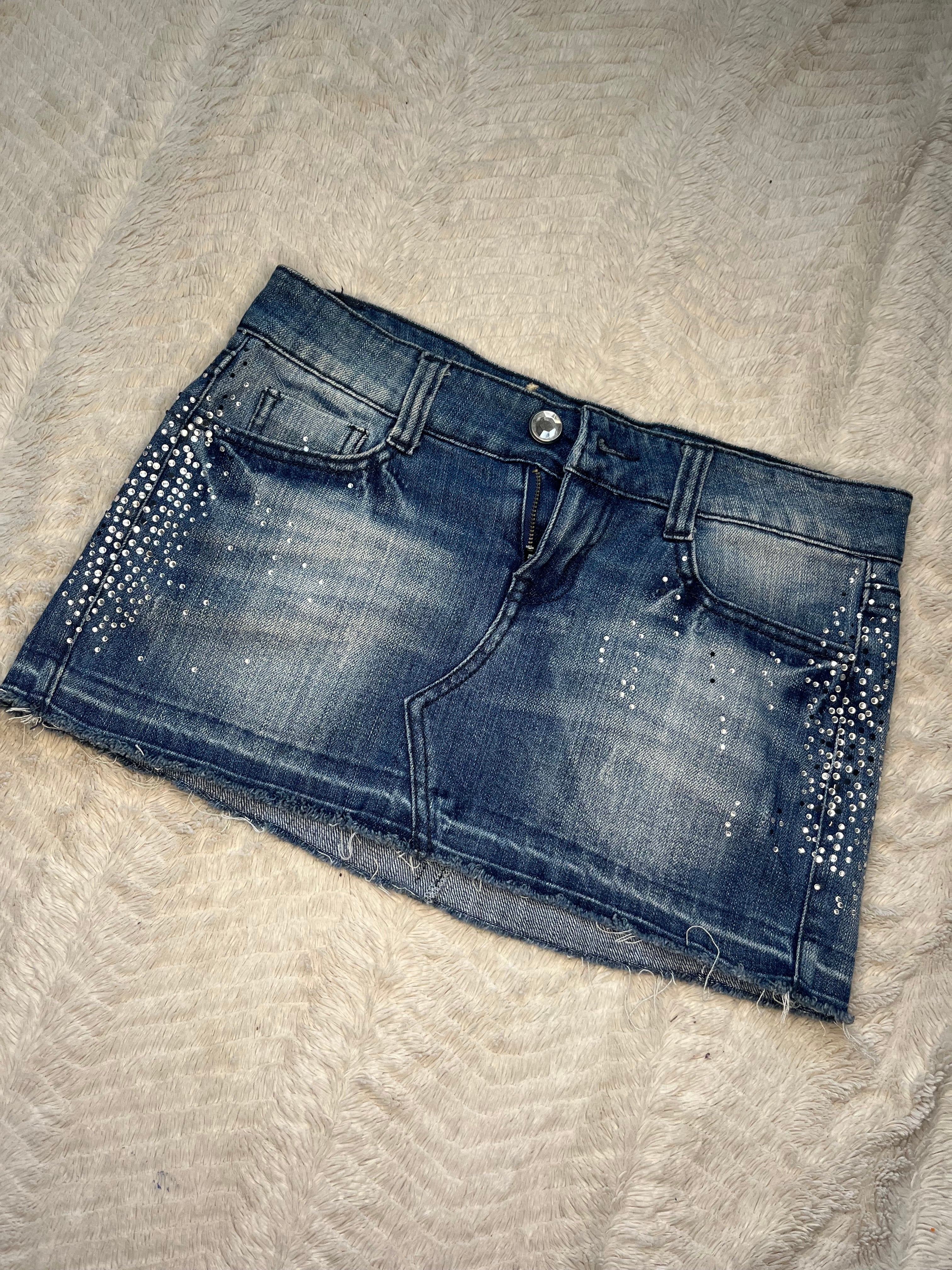 “Wall Flower” denim mini skirt “XS”
