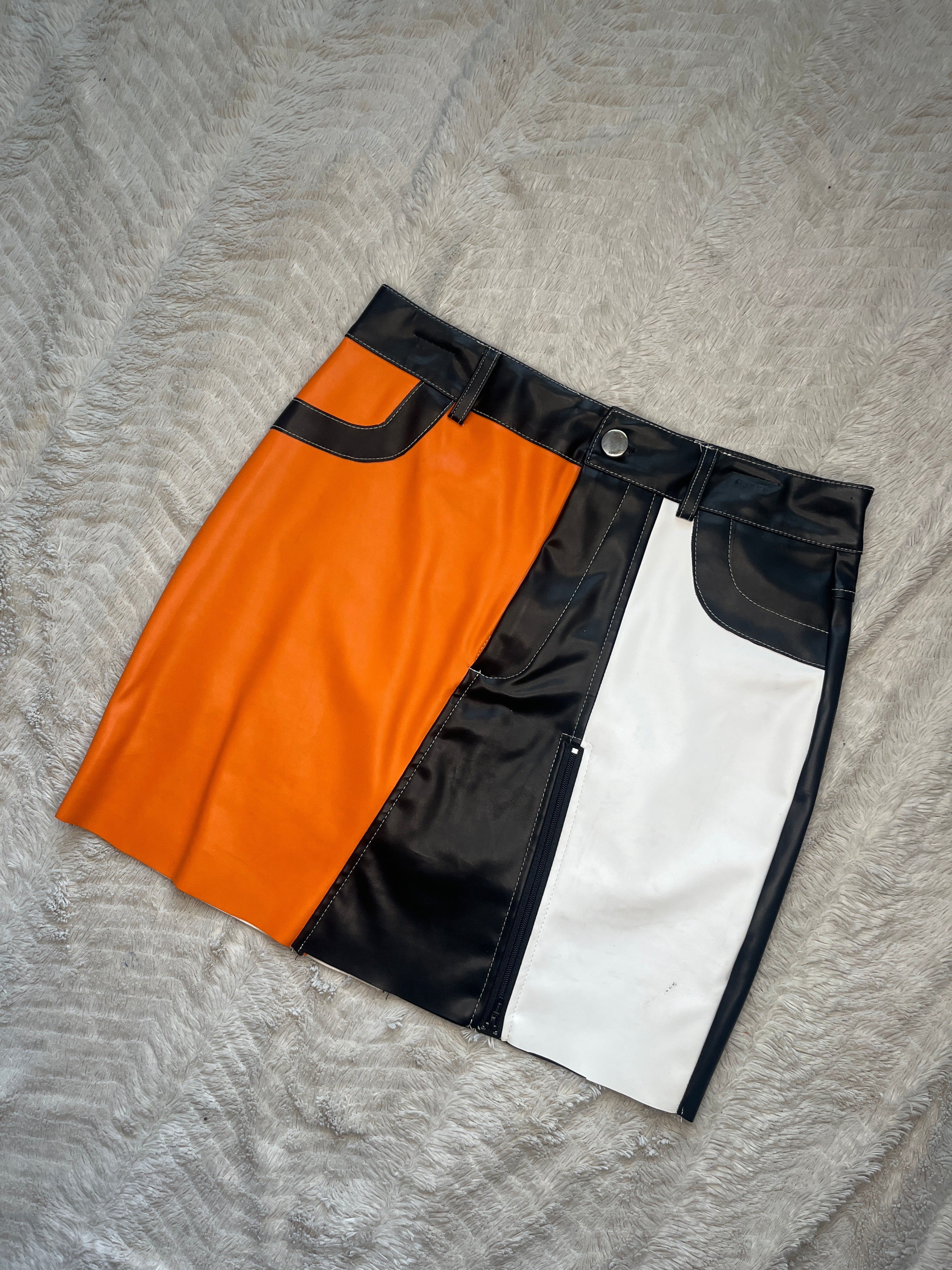 Zip up color block skirt “Small”