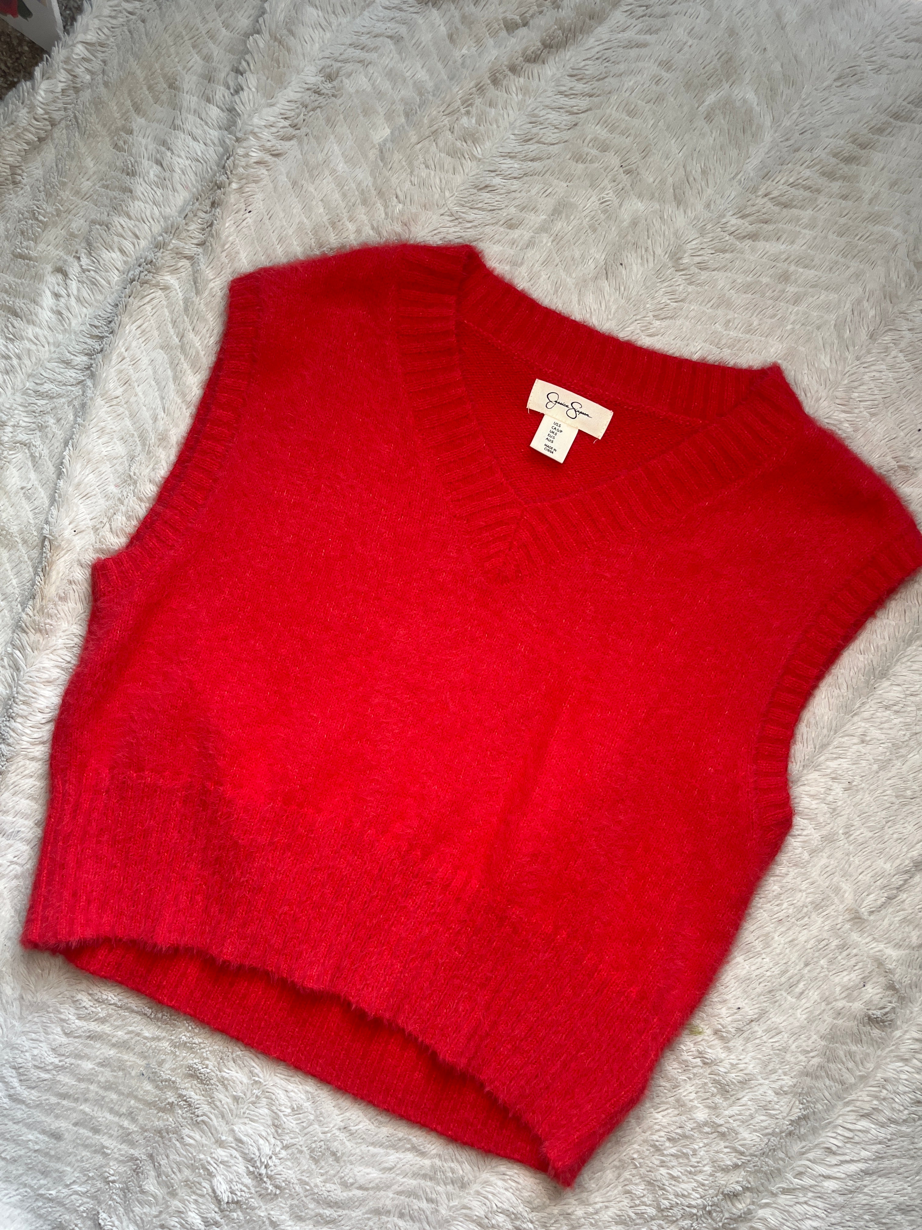 “Jessica Simpson” short sleeve sweater vest “One-Size”