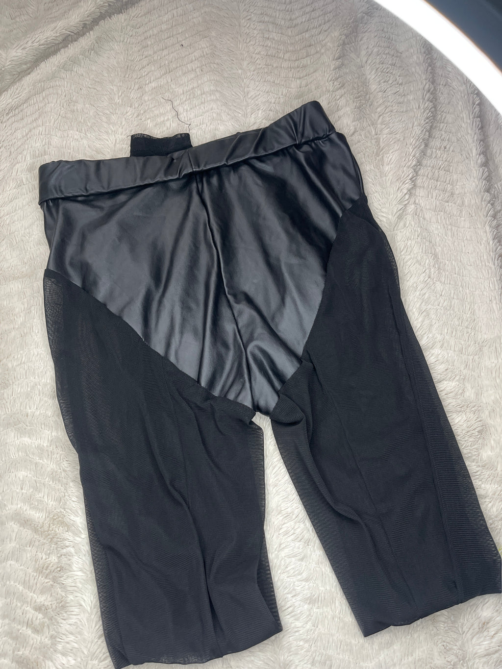 Mesh tight pleather covering “Medium