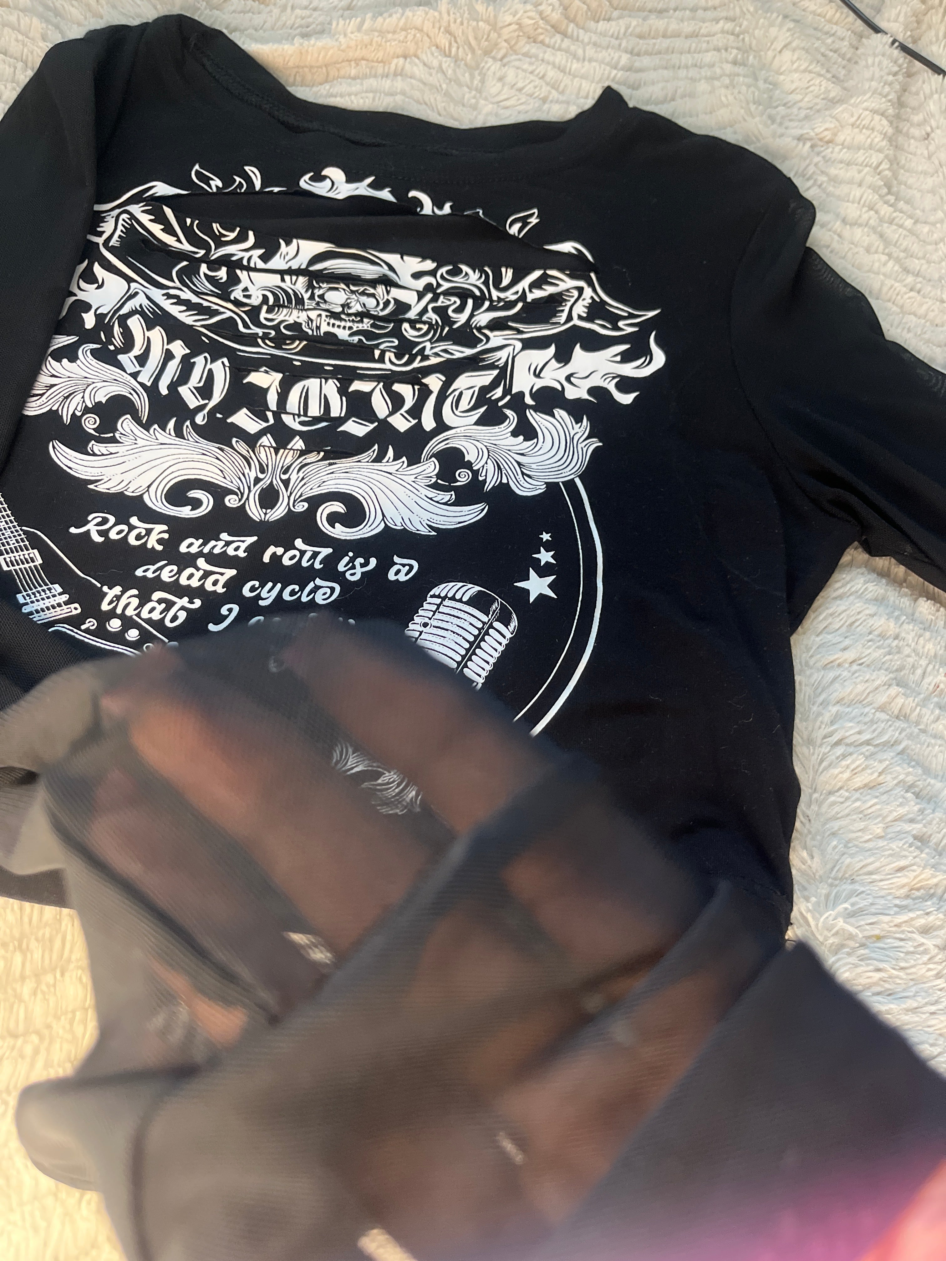 Graphic RocknRoll mesh sleeve “Medium”