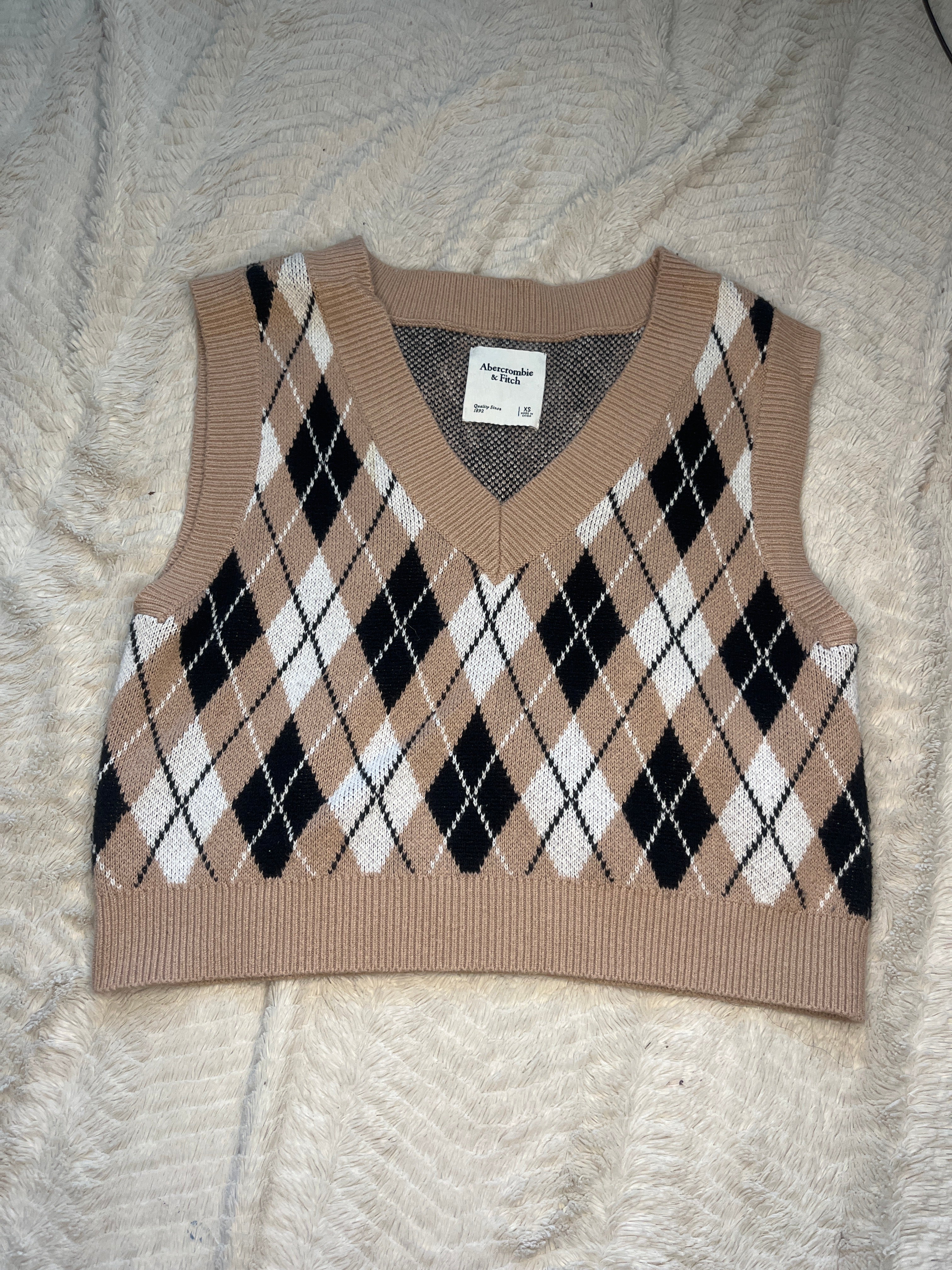 “Abercrombie & Fitch” plaid sweater vest “Xs fit small”